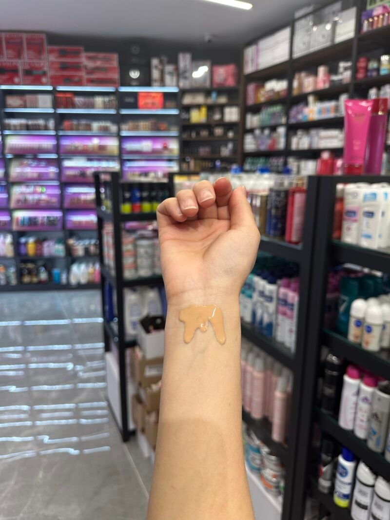 Eveline Cosmetics Liquid Control HD Mattifying Drops Foundation 40 Warm beige