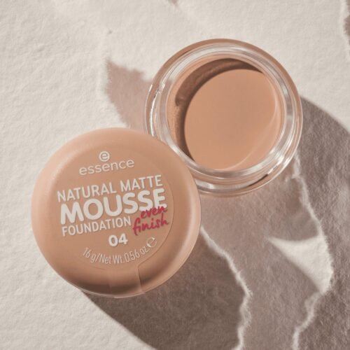 Essence NATURAL MATTE MOUSSE FOUNDATION 04