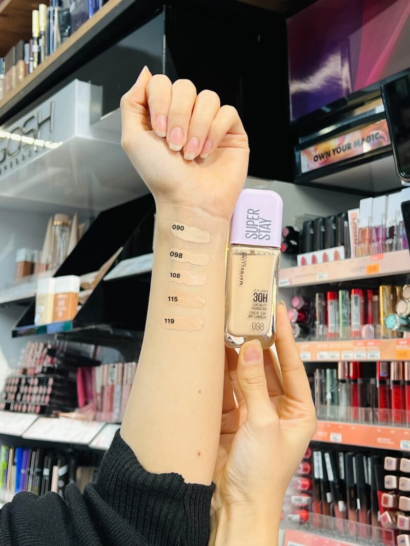 Maybelline Lumi-Matte foundation #119