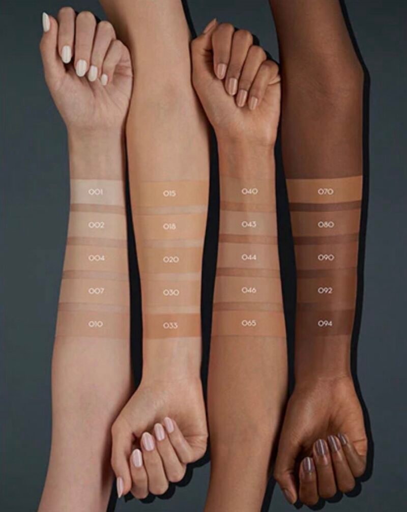 img_3390-2 CATRICE True Skin Hydrating Foundation 046 neutral Toffee