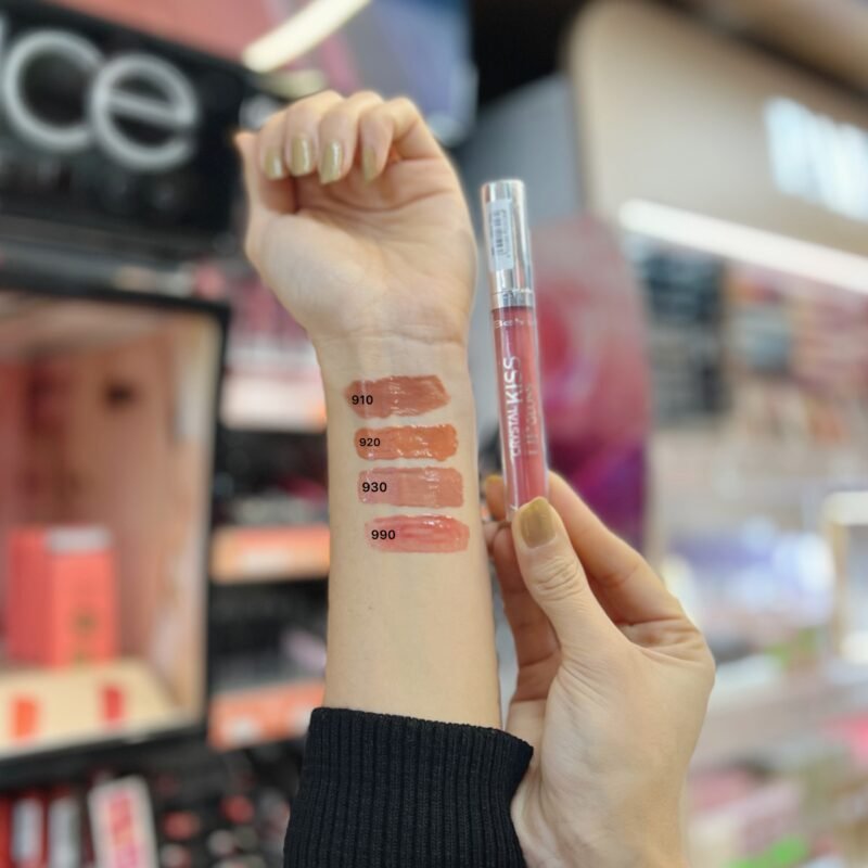 Beyu Crystal Kiss Lip Gloss - 930 Sunset Coral