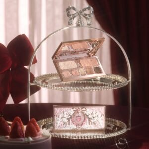 Flower know Strawberry Cupid Makeup Palette 01