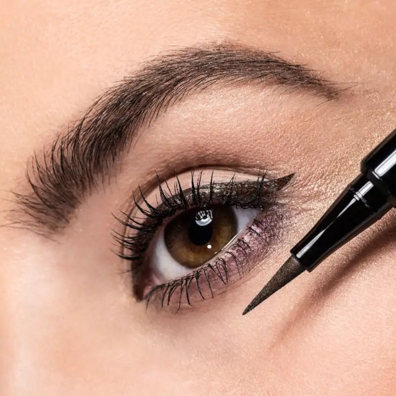 img_8923 Artdeco long lasting liquid liner intense 0.6ml_04 brown