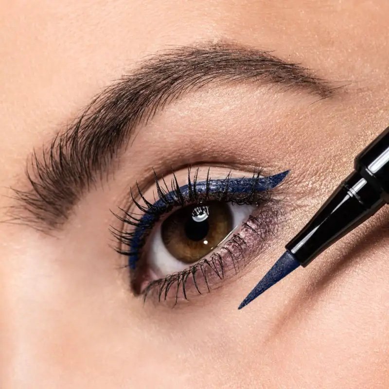 img_8929 Artdeco long lasting liquid liner intense 0.6ml_12 blue