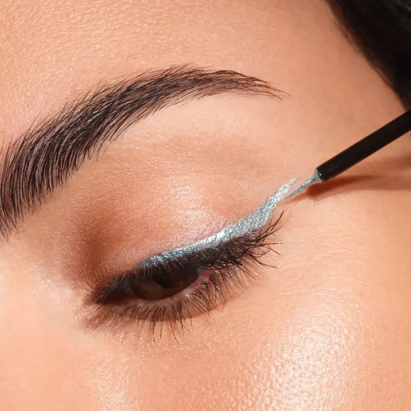 Artdeco metallic liquid liner_10